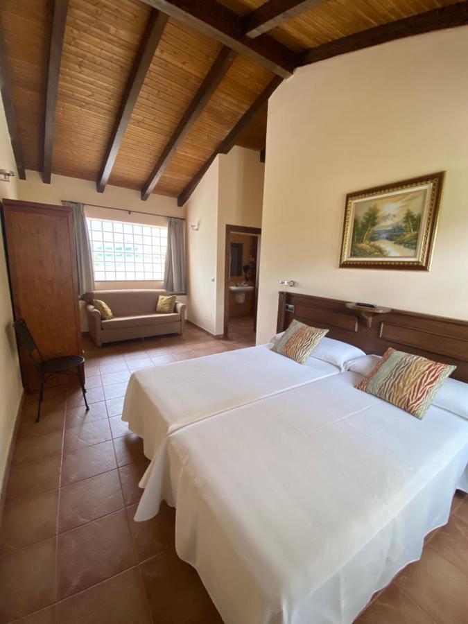 Hotel Rural Monasterio De Ara Mada Santa Colomba de las Arrimadas Esterno foto