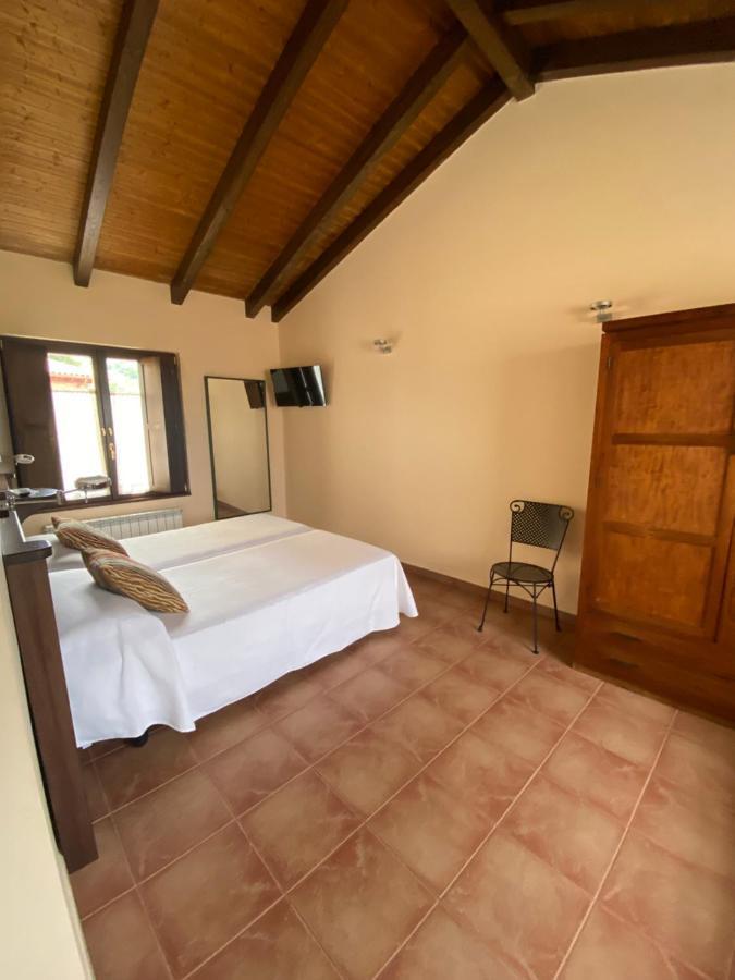Hotel Rural Monasterio De Ara Mada Santa Colomba de las Arrimadas Esterno foto