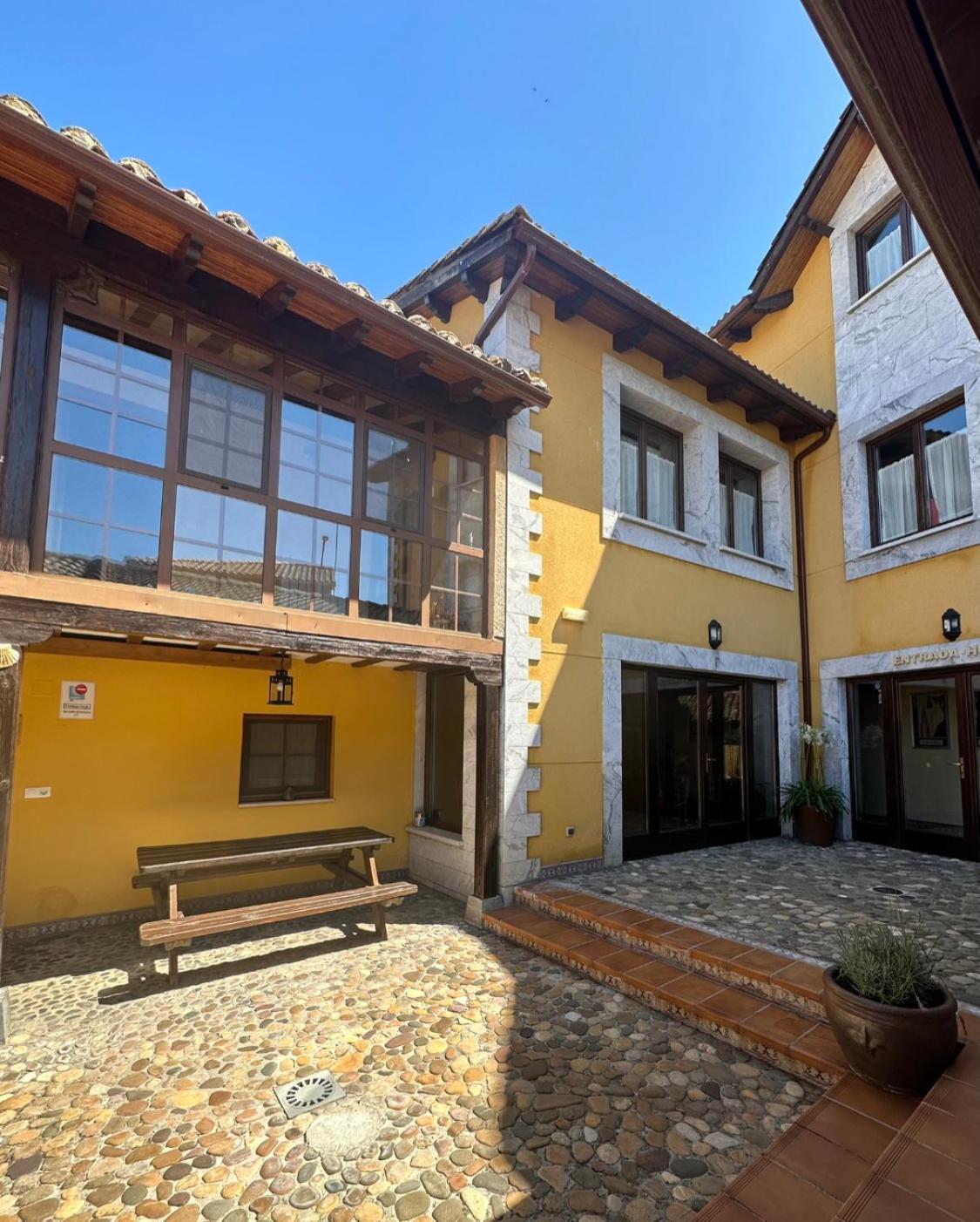 Hotel Rural Monasterio De Ara Mada Santa Colomba de las Arrimadas Esterno foto